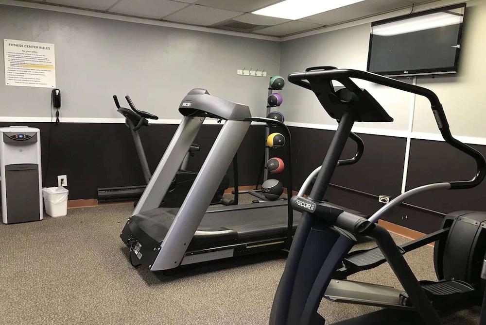 days inn by wyndham livonia canton detroit