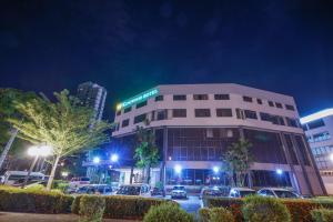 Kingwood Hotel,Kampong Loba Kara>>Kuching,4 star