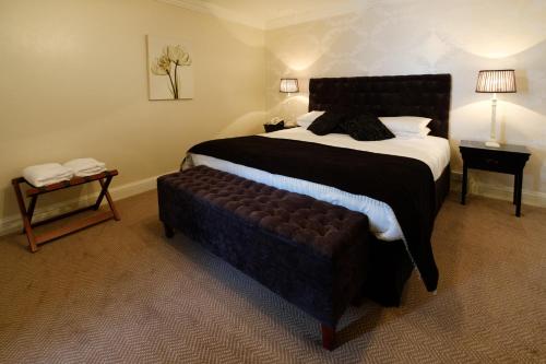 Dooly's Hotel,Birr>>Ballinderry,3 star