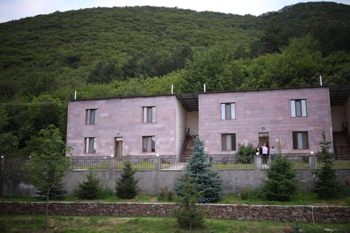 yeghevnut hotel