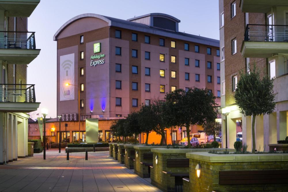 holiday inn express london wandsworth by ihg