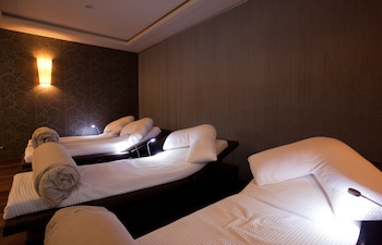 the mere golf resort and spa