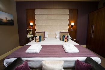 the mere golf resort and spa