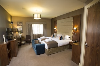 the mere golf resort and spa