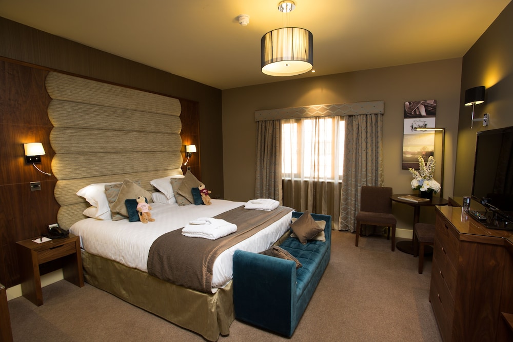 the mere golf resort and spa
