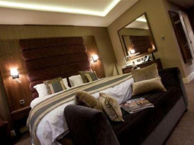 the mere golf resort and spa