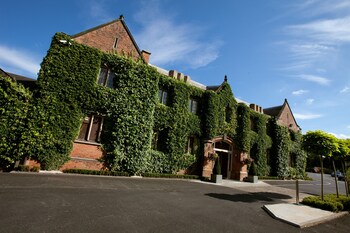 the mere golf resort and spa
