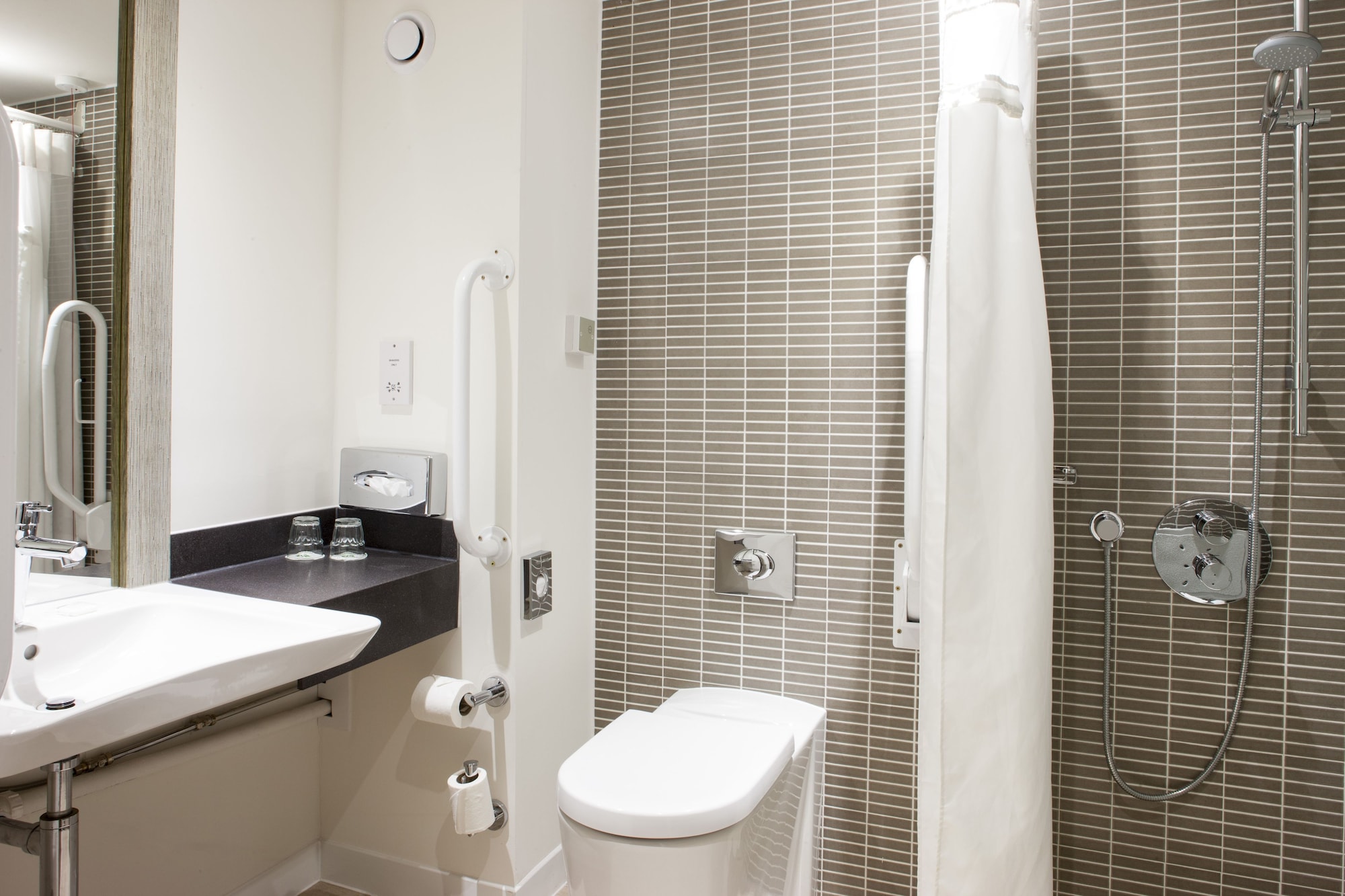 holiday inn lincoln by ihg