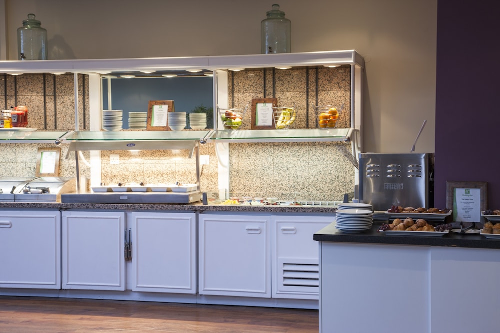 holiday inn lincoln by ihg