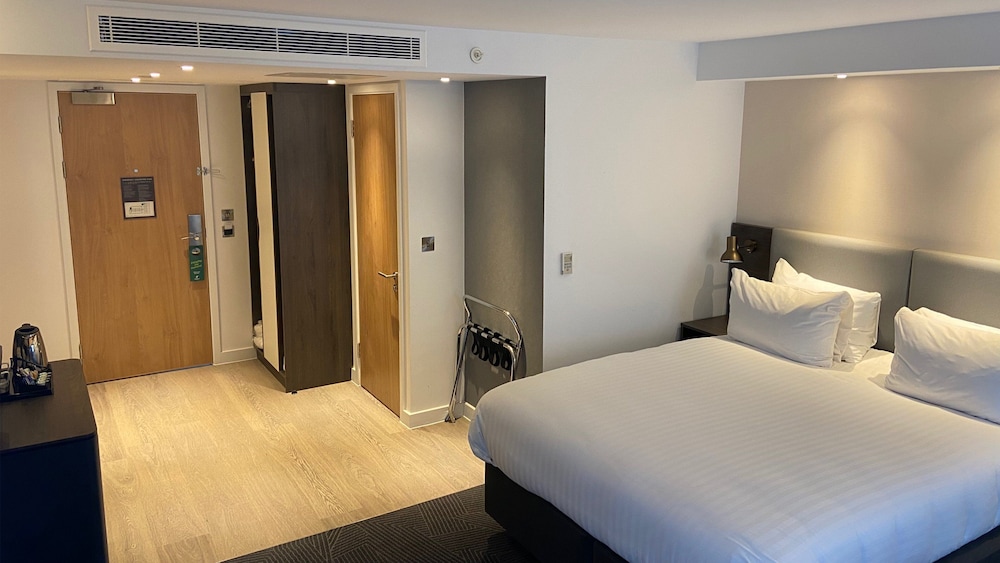 holiday inn lincoln by ihg