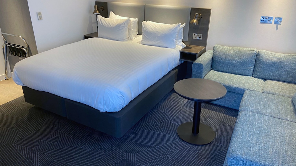 holiday inn lincoln by ihg