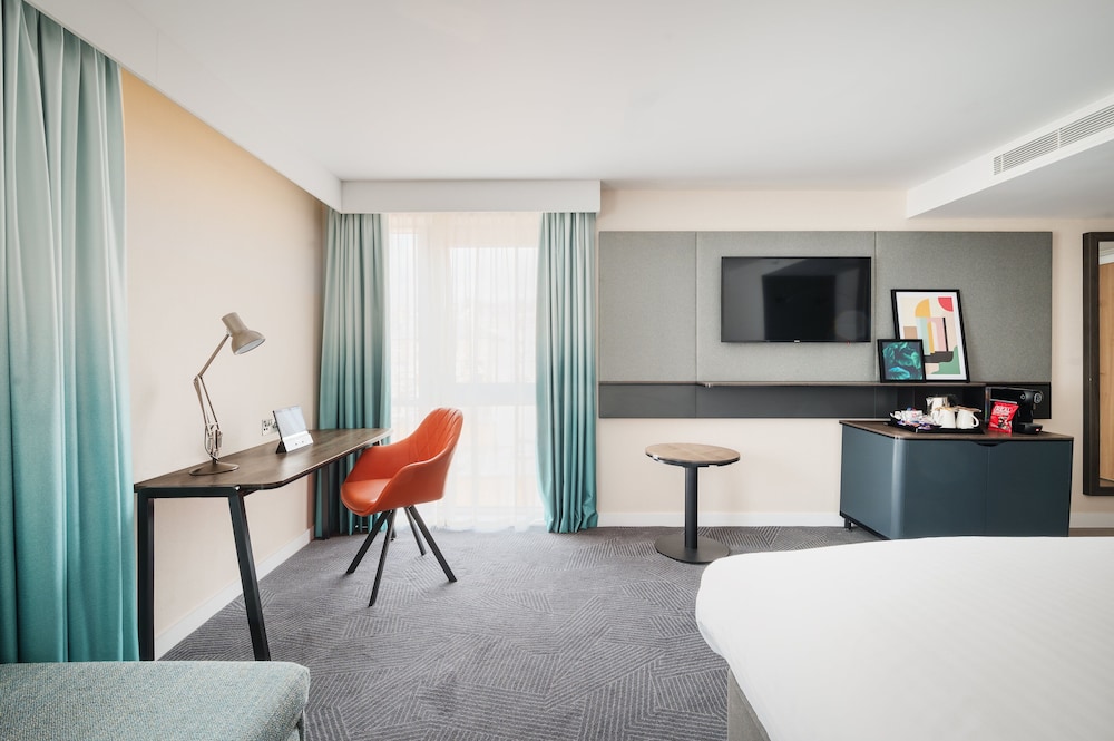 holiday inn lincoln by ihg