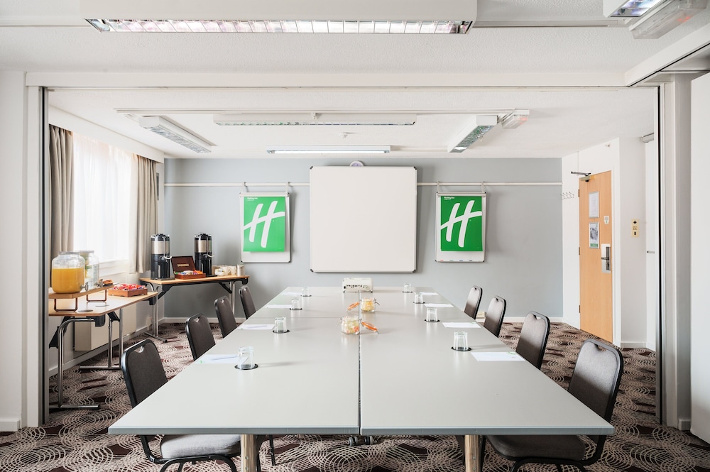 holiday inn lincoln by ihg