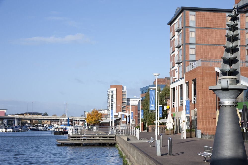 holiday inn lincoln by ihg