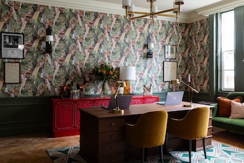 white hart hotel