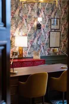white hart hotel