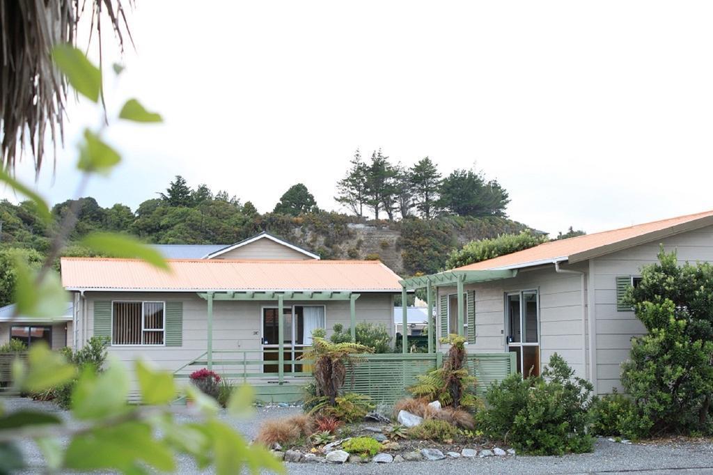 252 beachside motels and holiday park