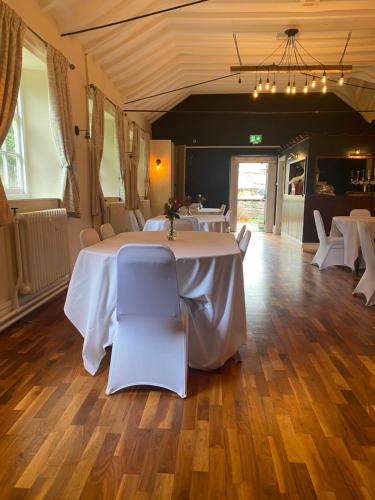 the george inn at tideswell