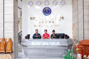 hak huot hotel i