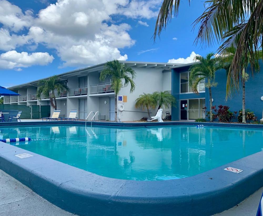 hollywood gateway inn