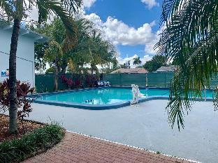 hollywood gateway inn