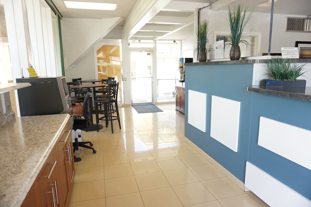 hollywood gateway inn