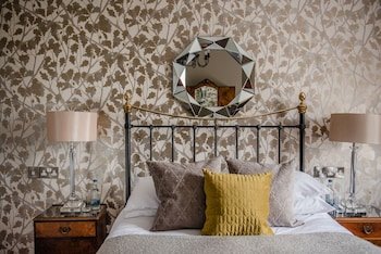Sweeney Hall Hotel,Corwen>>Ball,3 star