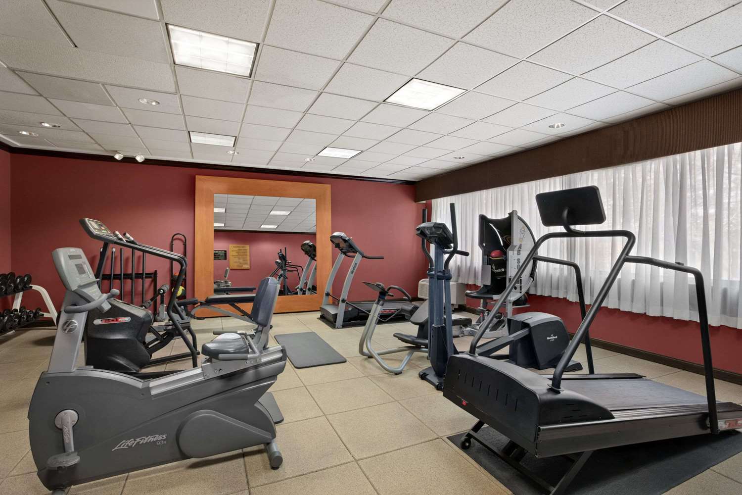 holiday inn long island islip arpt east by ihg
