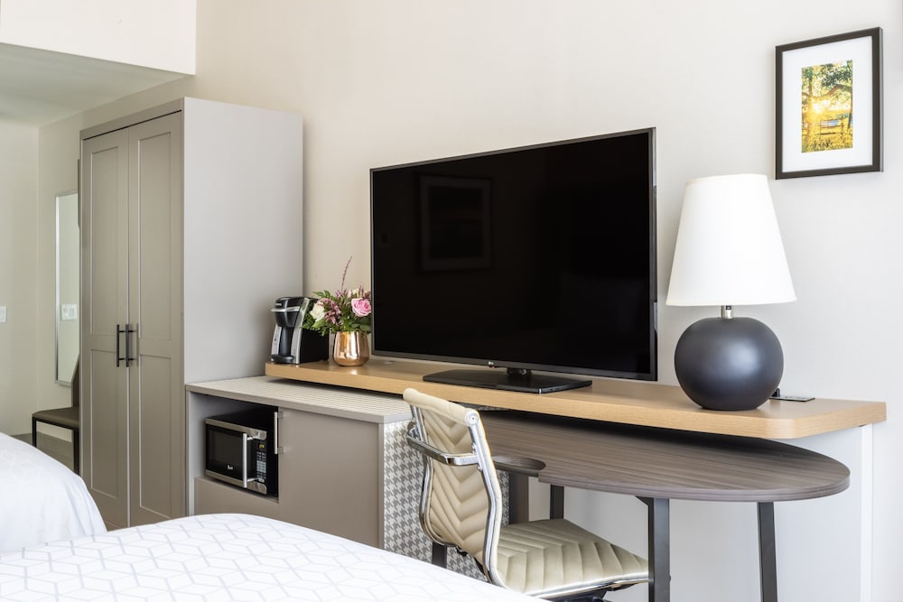 holiday inn long island islip arpt east by ihg