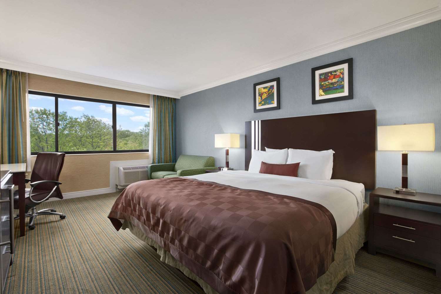 holiday inn long island islip arpt east by ihg