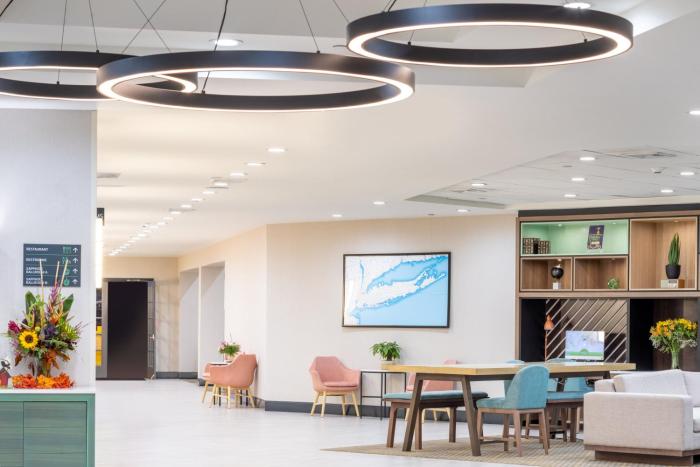 holiday inn long island islip arpt east by ihg