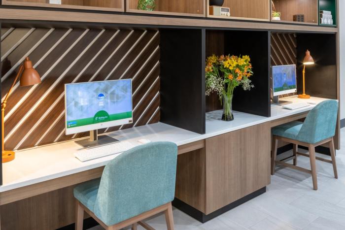 holiday inn long island islip arpt east by ihg