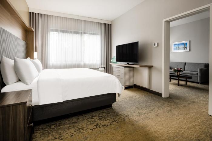 holiday inn long island islip arpt east by ihg