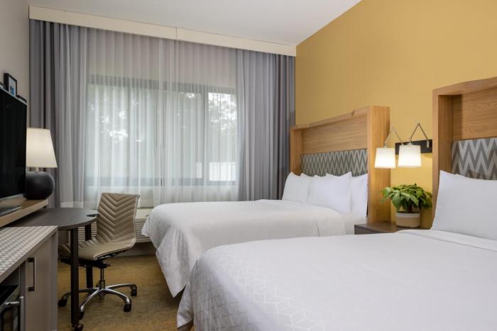 holiday inn long island islip arpt east by ihg
