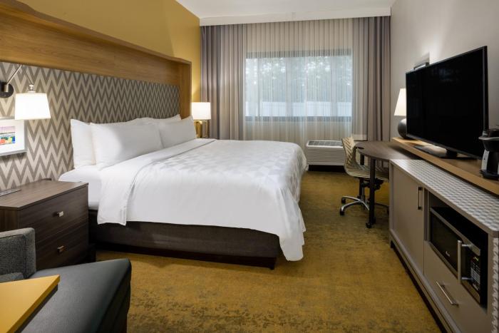 holiday inn long island islip arpt east by ihg