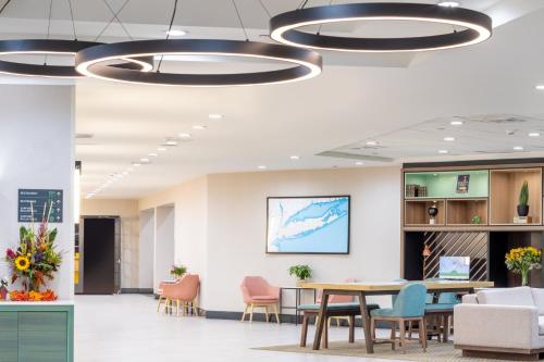 holiday inn long island islip arpt east by ihg