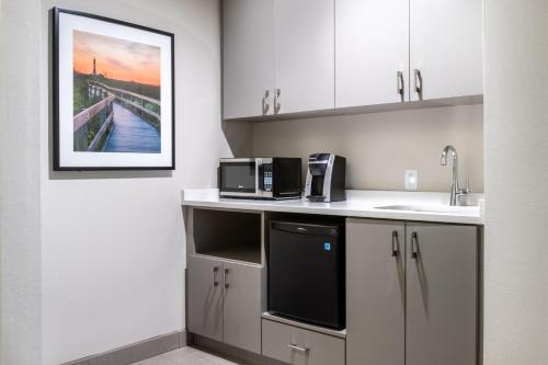 holiday inn long island islip arpt east by ihg