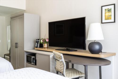 holiday inn long island islip arpt east by ihg