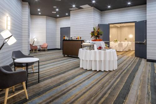 holiday inn long island islip arpt east by ihg