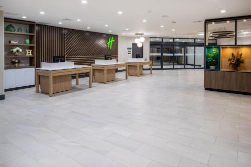 holiday inn long island islip arpt east by ihg