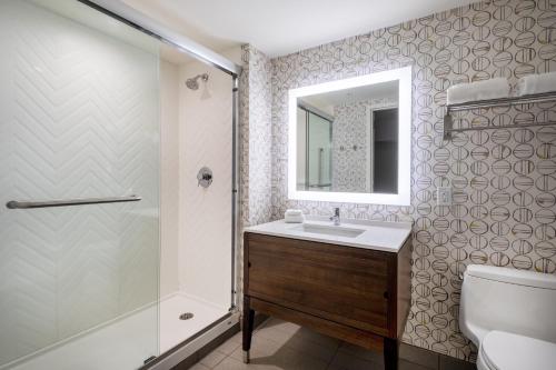 holiday inn long island islip arpt east by ihg