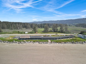 crescent beach motel