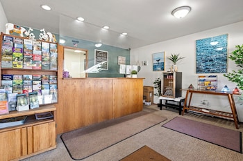 Crescent Beach Motel,,3 star