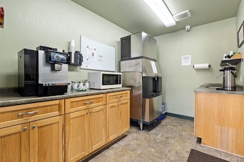 Crescent Beach Motel,,3 star