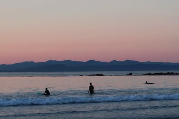 Crescent Beach Motel,,3 star