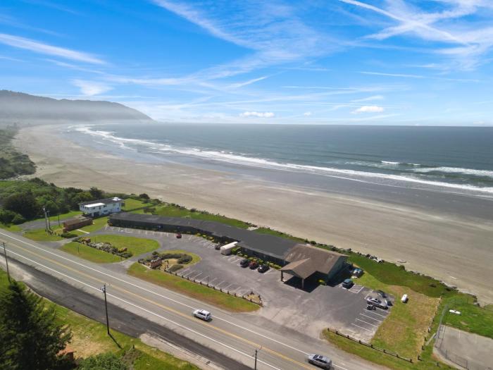 crescent beach motel