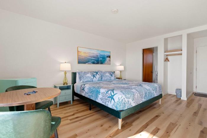 crescent beach motel