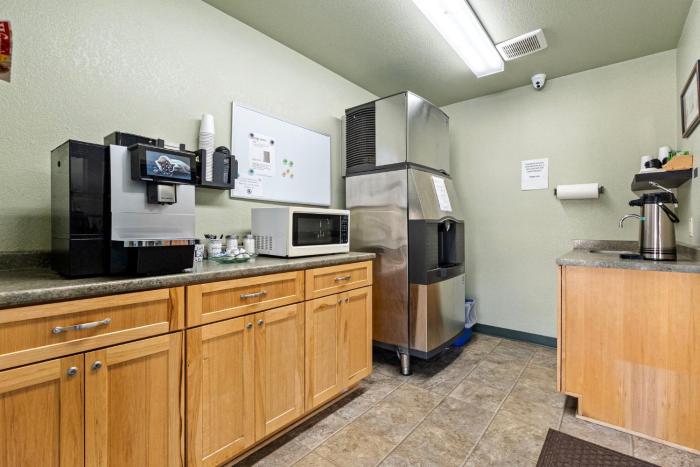 crescent beach motel