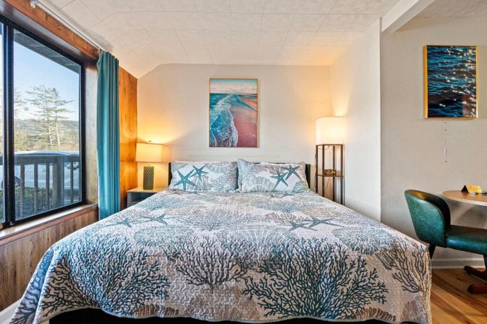 crescent beach motel