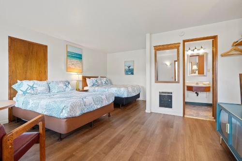 crescent beach motel